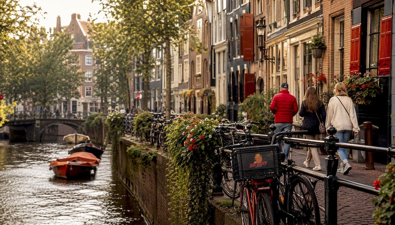 Amsterdam Tourist Areas: A Neighborhood Guide for Visitors