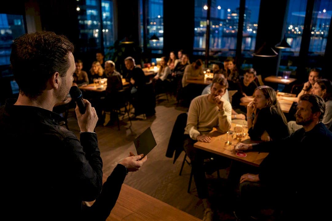 1 to 4 Week Pub Quiz Plan for Amsterdam: DIY or Book a Quiz Room