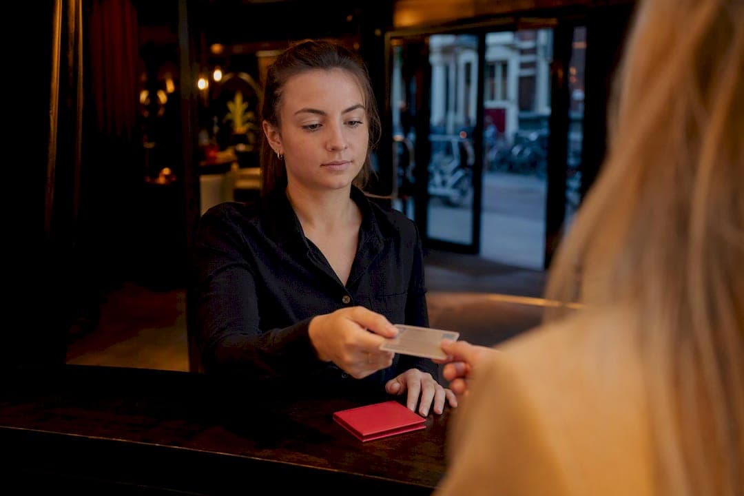Avoid €50–€100 Fines: Alcohol Age in the Netherlands