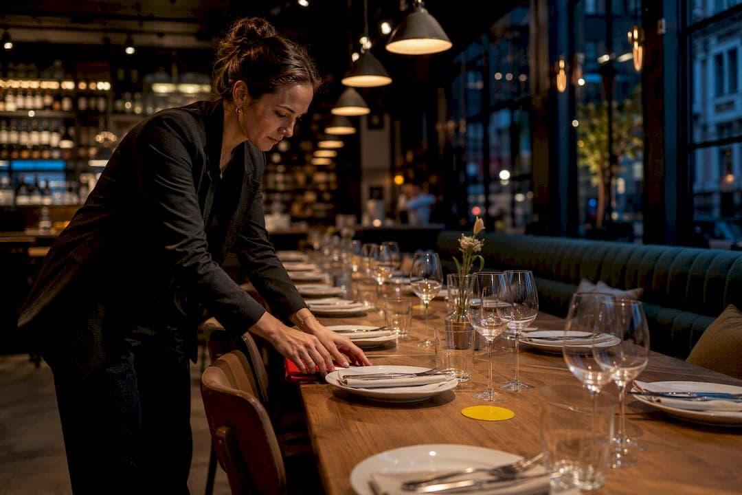 Event Planners: Avoid €6,500 Weekend Minimums at Amsterdam Bars